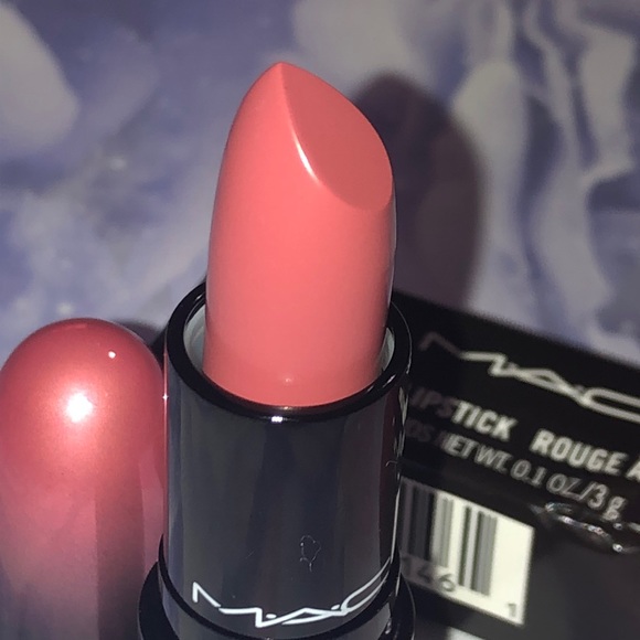 MAC COSMETICS LOVE ME LIPSTICK “UNDER THE COVERS” - Picture 11 of 12
